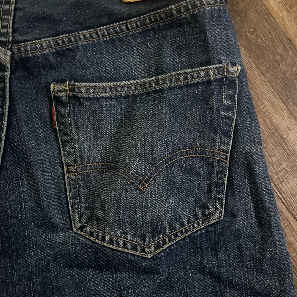 Levi's Classic 501 button-fly Blue Denim cut-off Jean Shorts Size 34 runs small - Picture 5 of 7